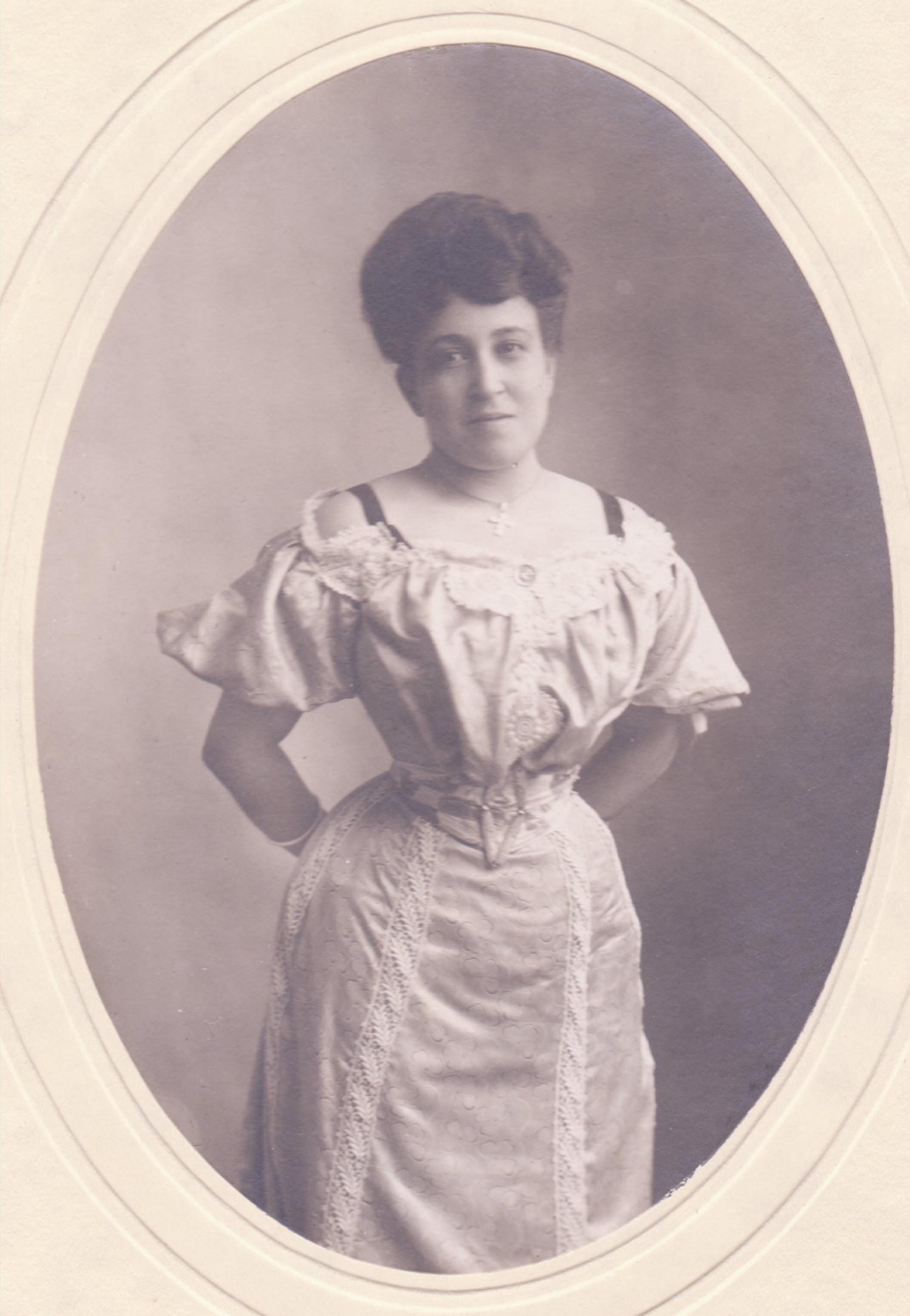 Concepción “Concha” (Luján) Newman (1884-1953), daughter of José Mauro Luján