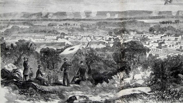 Union troops camped outside Chatanooga